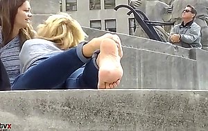 Milf showing off her candid soles