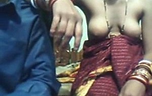 1264114 indian young couple on web cam mpeg4