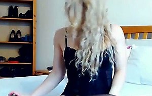 Pink pussy blonde in livecam
