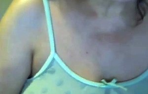 Webcam milf big tits playing