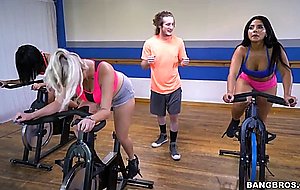 I turn my spinning class into a sex session with these honey and busty girls! – nude girls