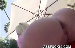 Giant assed babe wants anal sex