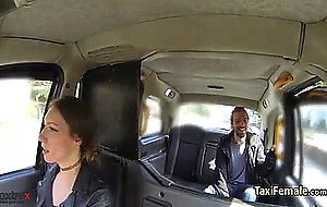 Dude got free ride and good fuck in taxi