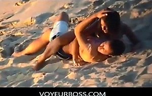 Spysex at beach