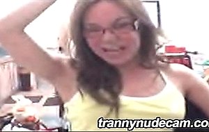 Sexy teen tranny wants to jerk off