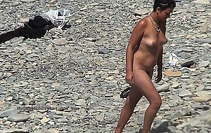 Spy vids of beautiful young nudist girls nude in the sea