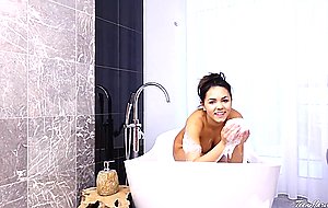 One honey bath with a gorgeous brunette slut