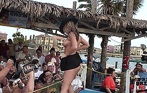 Miss hat hotness - spring break skin to win bikini contest