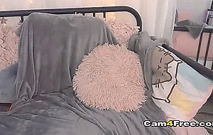 Babe with Glasses Loves Pussy Playing