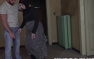 Pregnant muslim woman has sex with friend