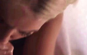 Blonde ts Kenzie Taylor fucks Daisys pussy from behind