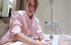 My girlfriend washes my cock in the bathtub before being fucked in a nurse outfit – Naked Girls