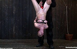 Hung inverted slave pussy toyed