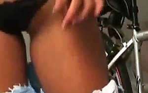 Thai girl fingering and masturbating