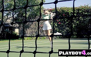 Big tits blonde Kayslee Collins posed on a tennis court in amazing clothes