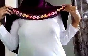indonesian- jilbaber tudung hijab exhibitionist