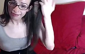 Nerdy trap shoots cum in own face 